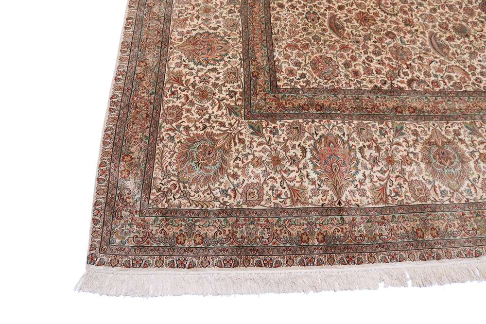 Oriental rug Kashmir