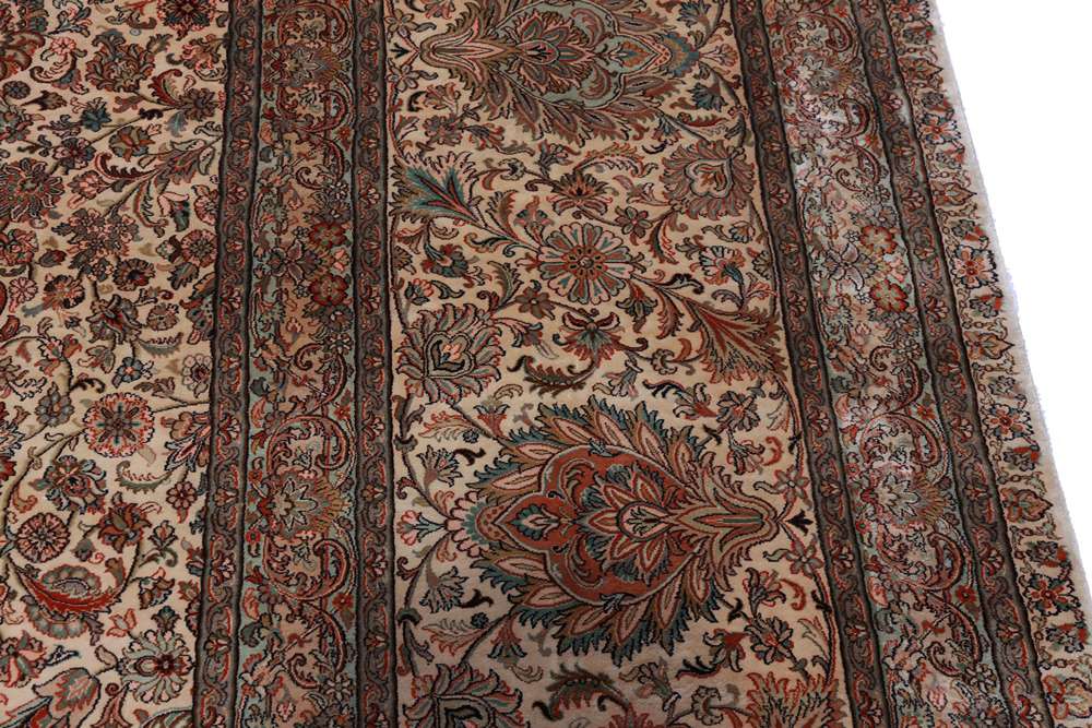 Oriental rug Kashmir