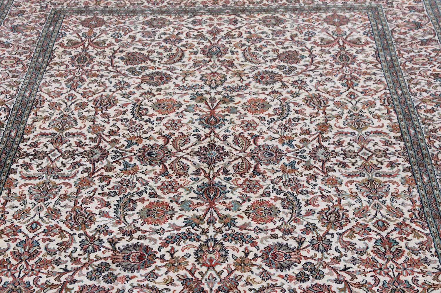 Oriental rug Kashmir