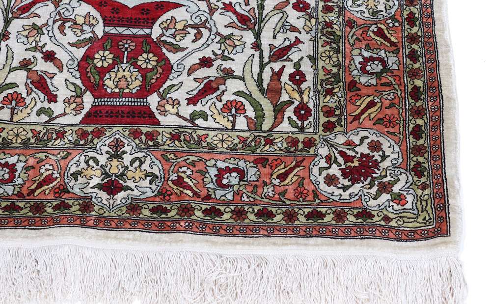 Oriental rug Hereke