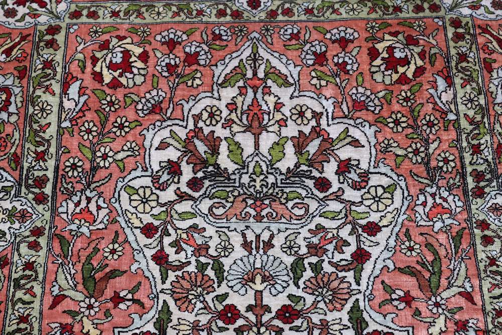 Oriental rug Hereke