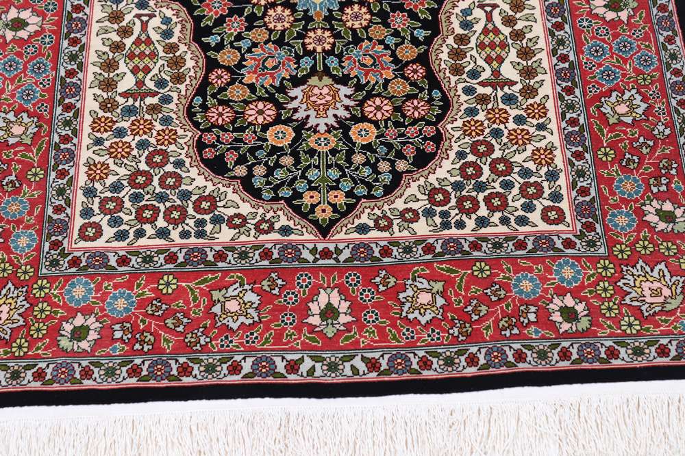 Oriental rug Hereke