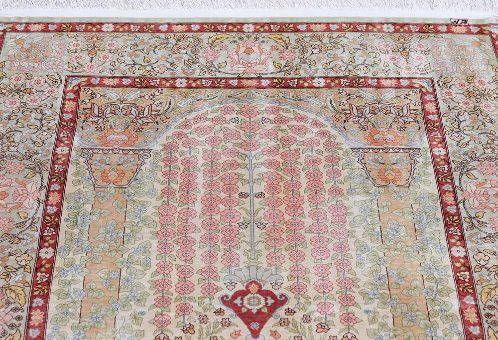Oriental rug Hereke
