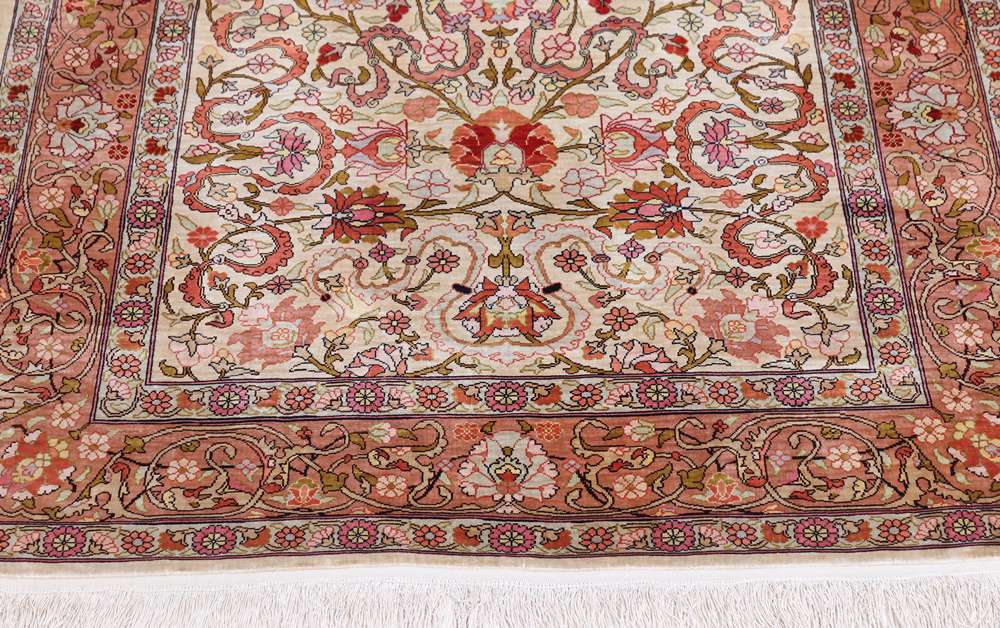 Oriental rug Hereke