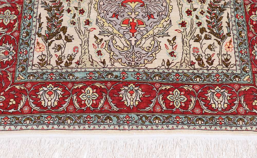 Oriental rug Hereke