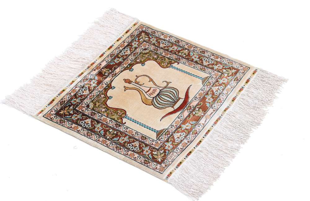 Oriental rug Hereke