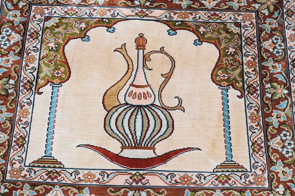 Oriental rug Hereke