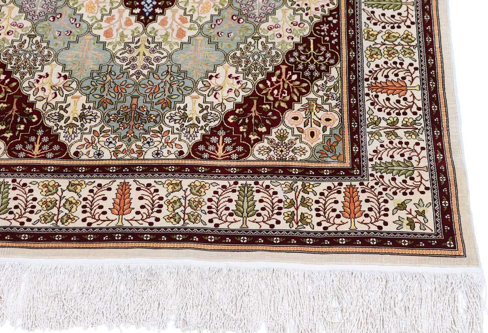 Oriental rug Hereke