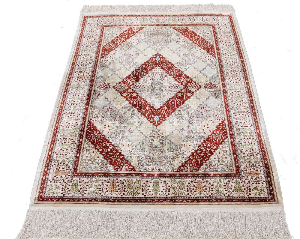 Oriental rug Hereke