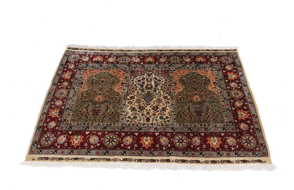 Oriental rug Hereke