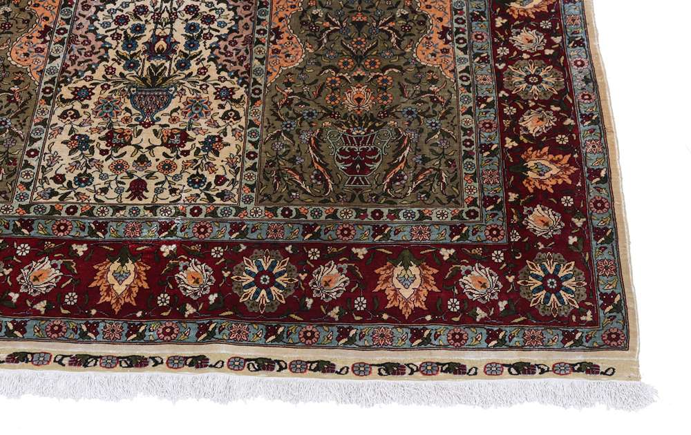 Oriental rug Hereke