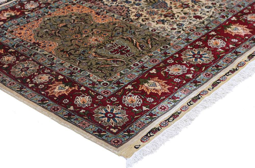 Oriental rug Hereke
