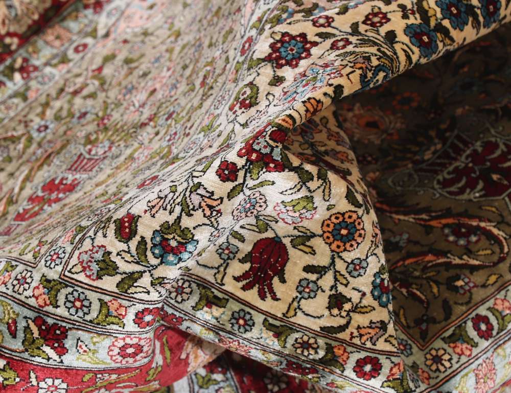 Oriental rug Hereke