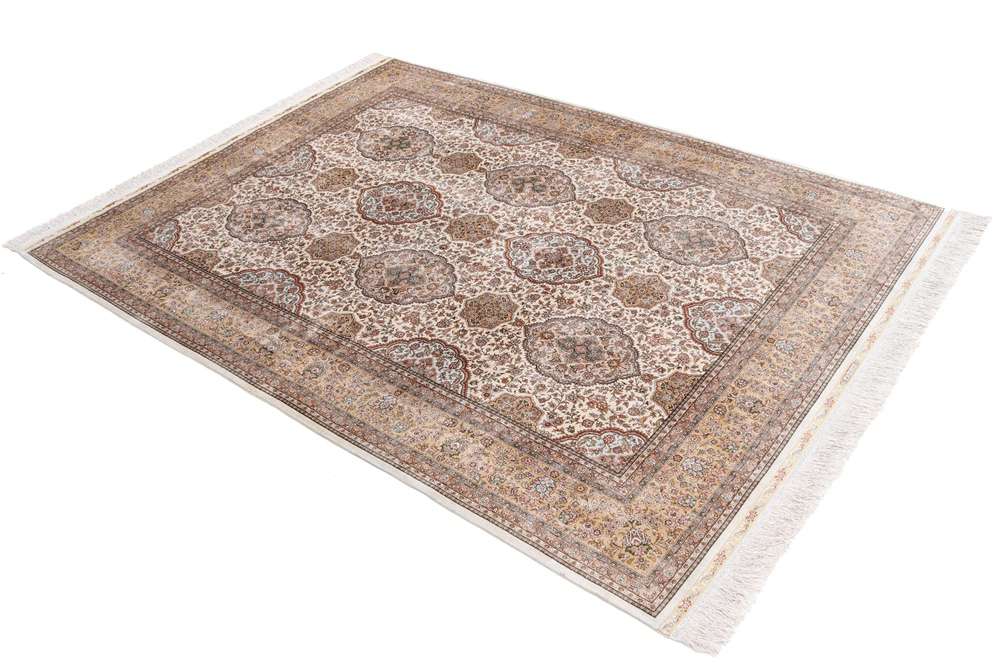 Oriental rug Hereke