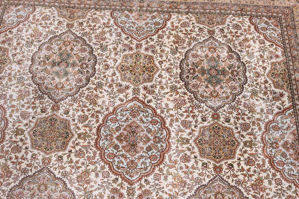 Oriental rug Hereke
