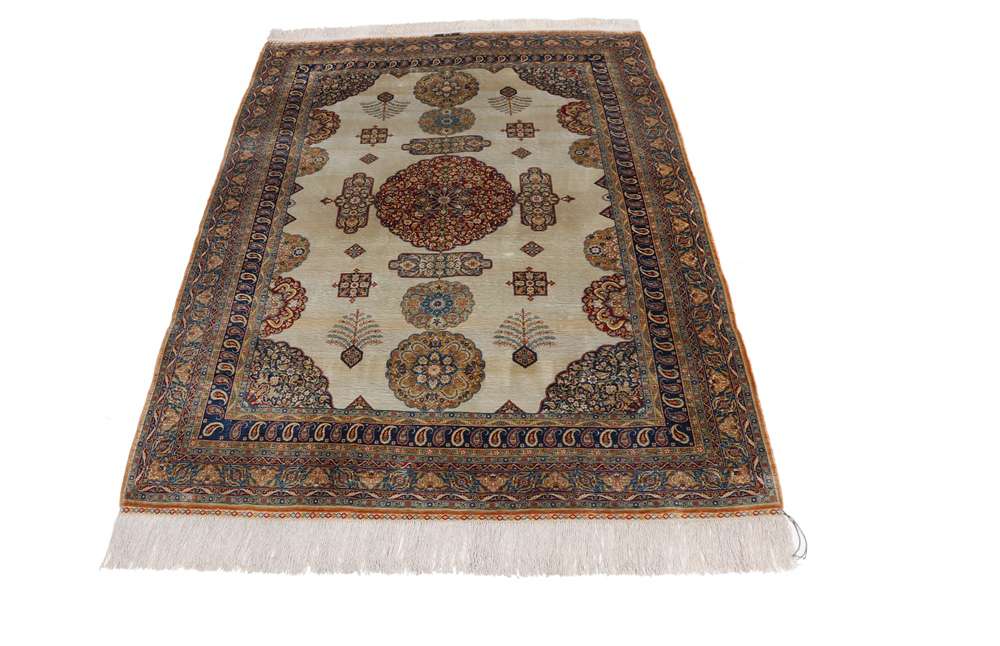 Oriental rug Hereke