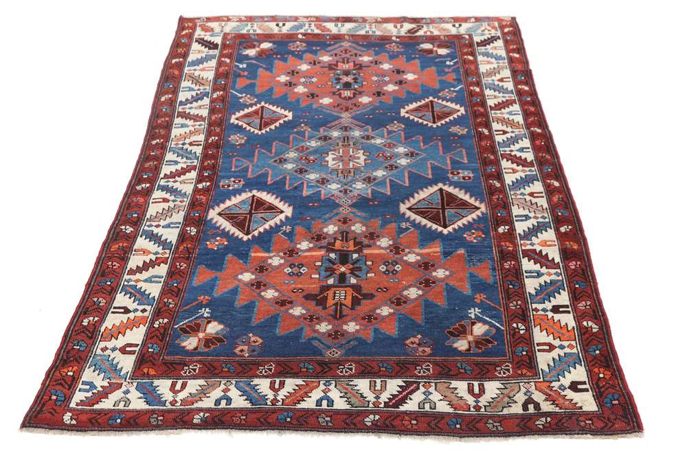 Oriental rug Kazak