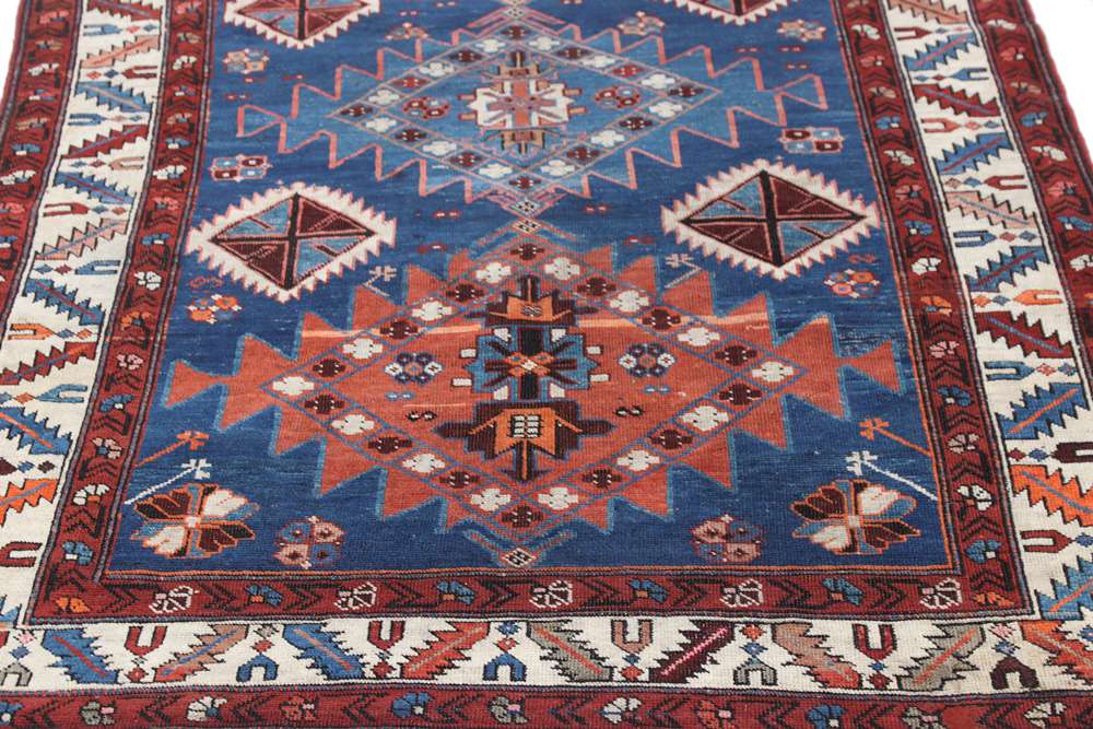 Oriental rug Kazak