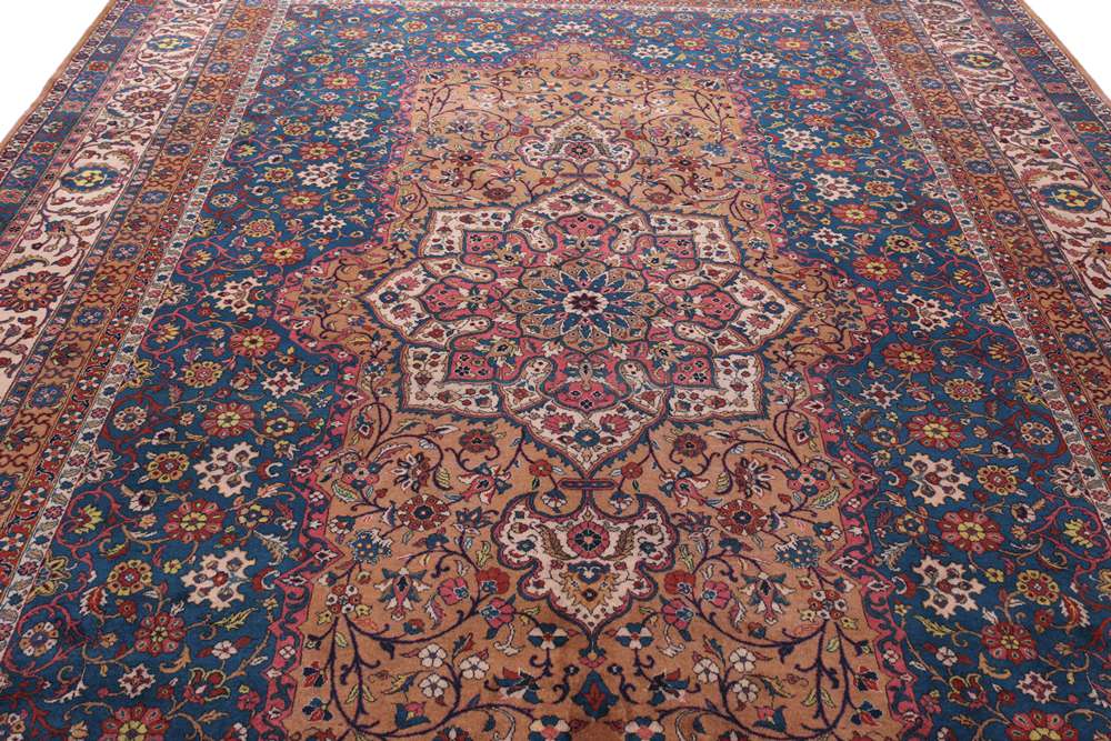 Oriental rug Agra