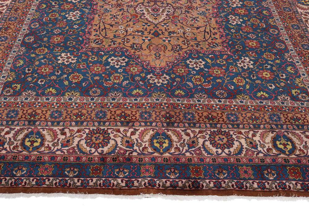 Oriental rug Agra