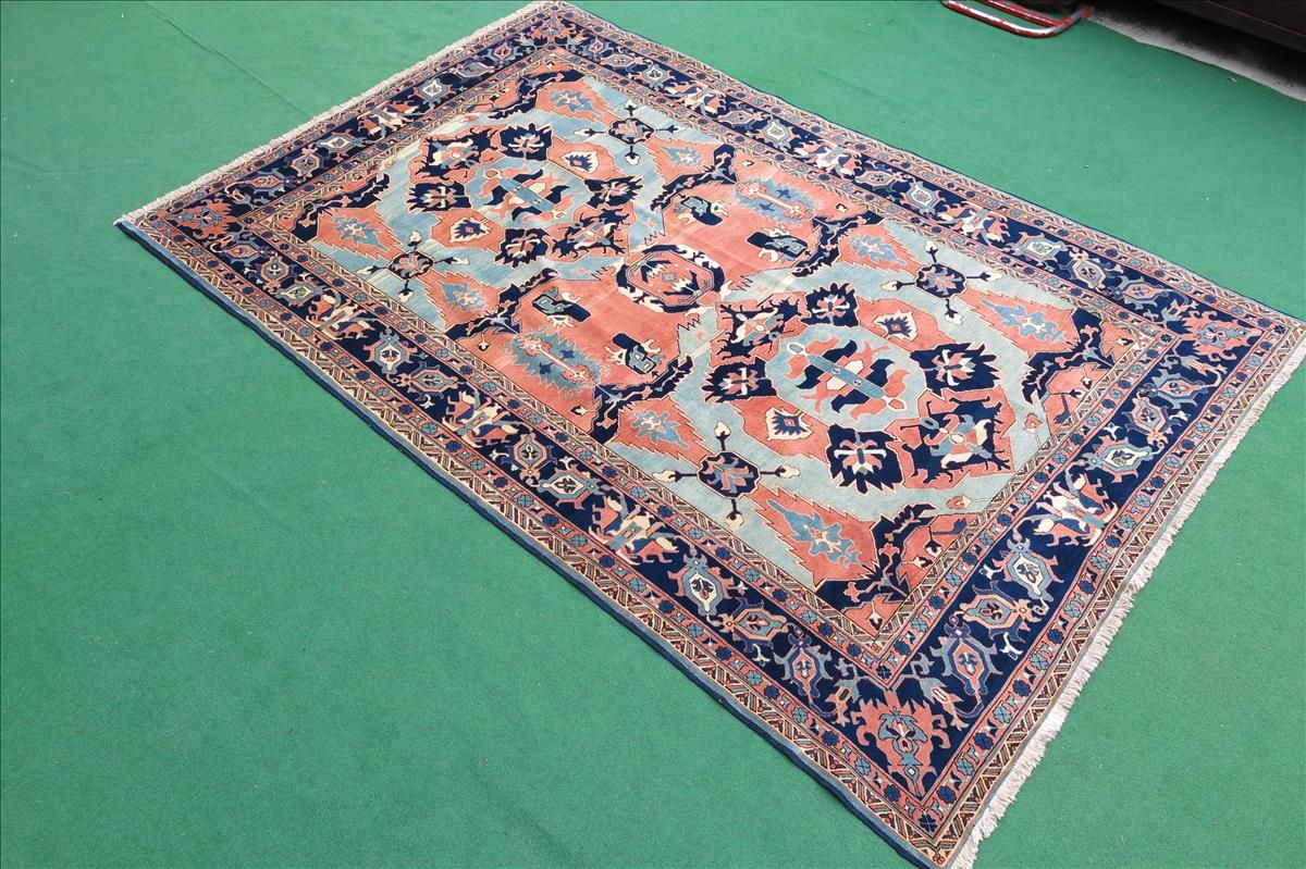 Oriental rug Heriz Royal