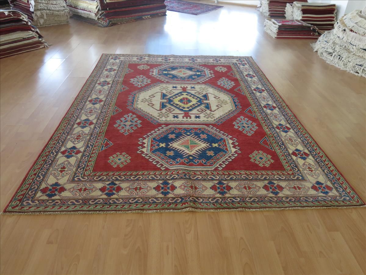 Oriental rug Kazak