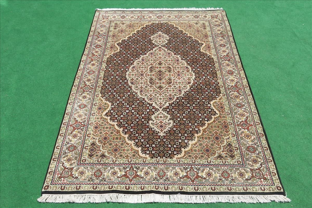 Oriental rug Mahi Exclusive