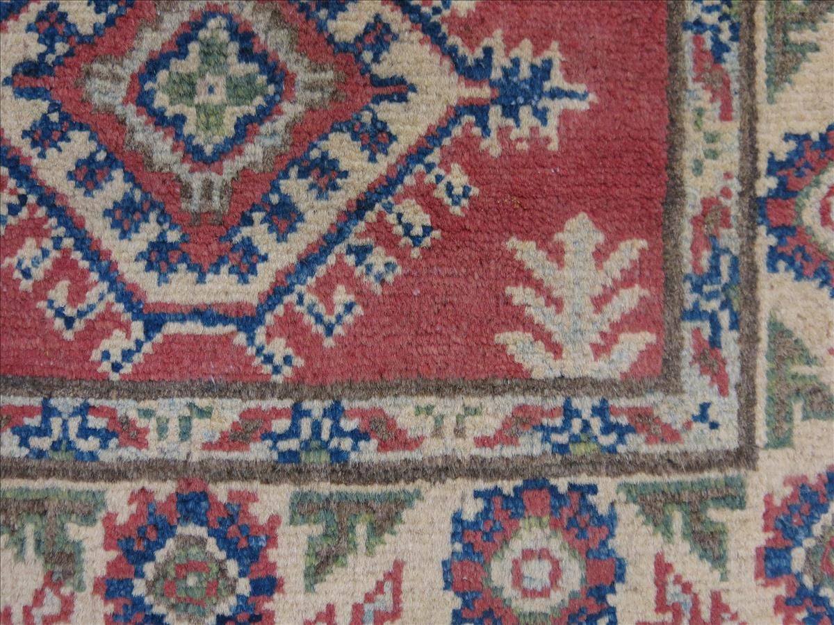 Oriental rug Kazak