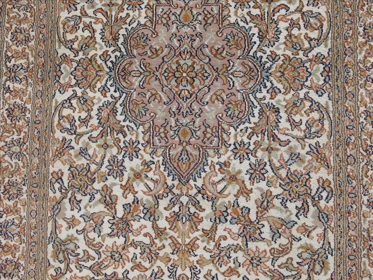 Oriental rug Kashmir Silk Exclusive