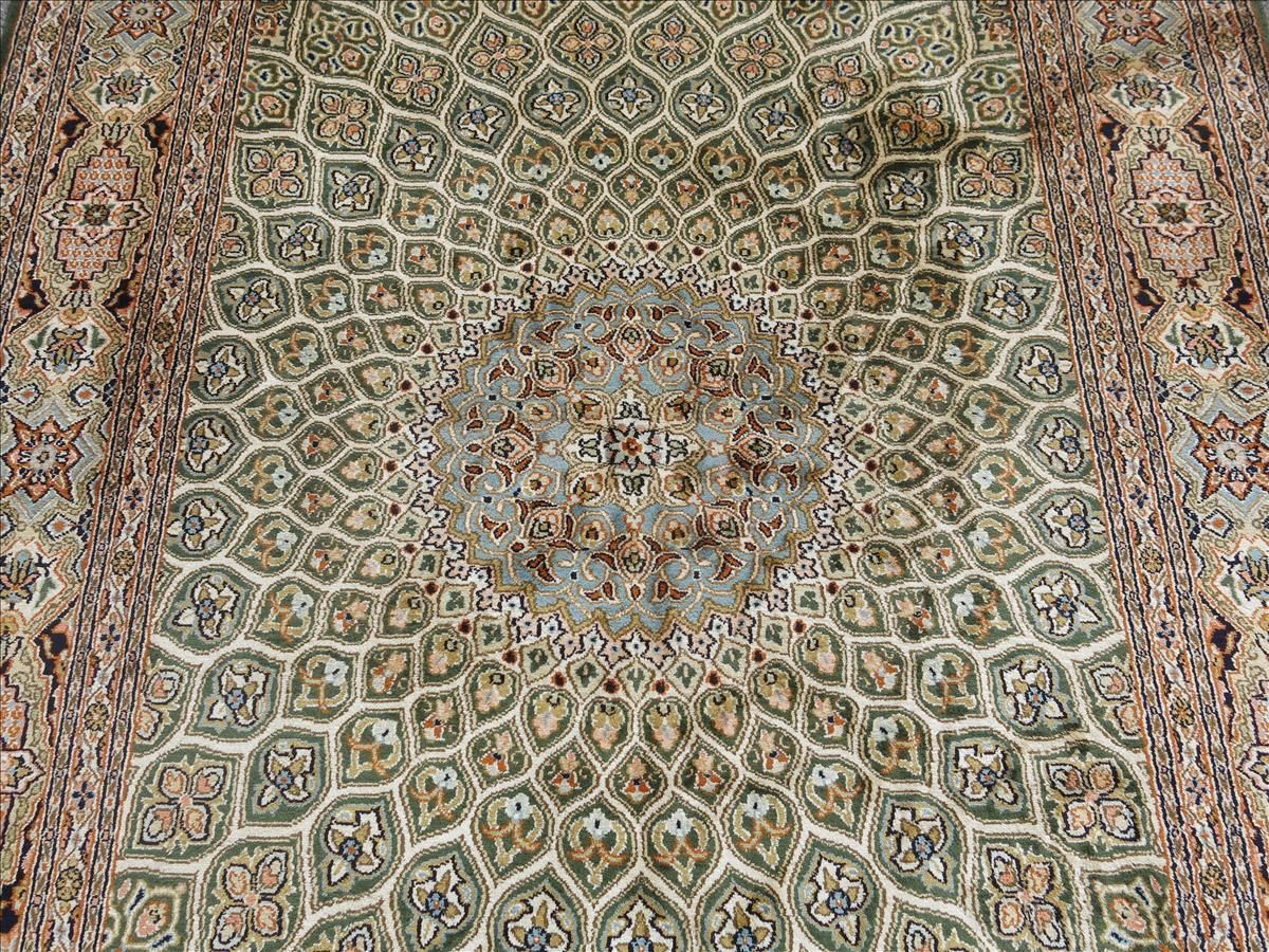 Oriental rug Kashmir Silk Exclusive