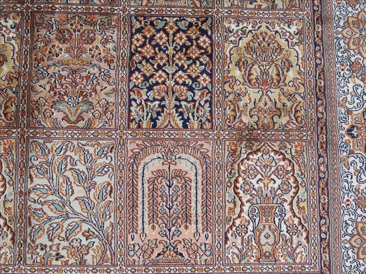 Oriental rug Kashmir Silk Exclusive