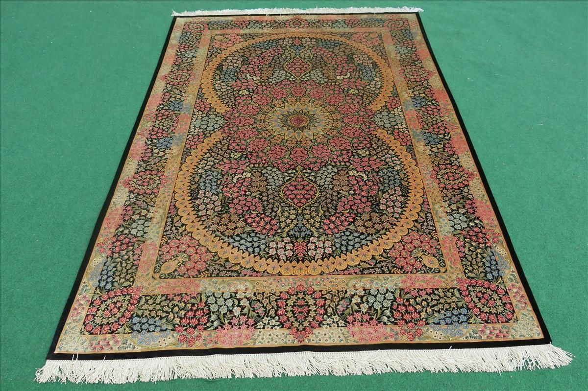 Orientální koberec Qom Hedvábí Imperial