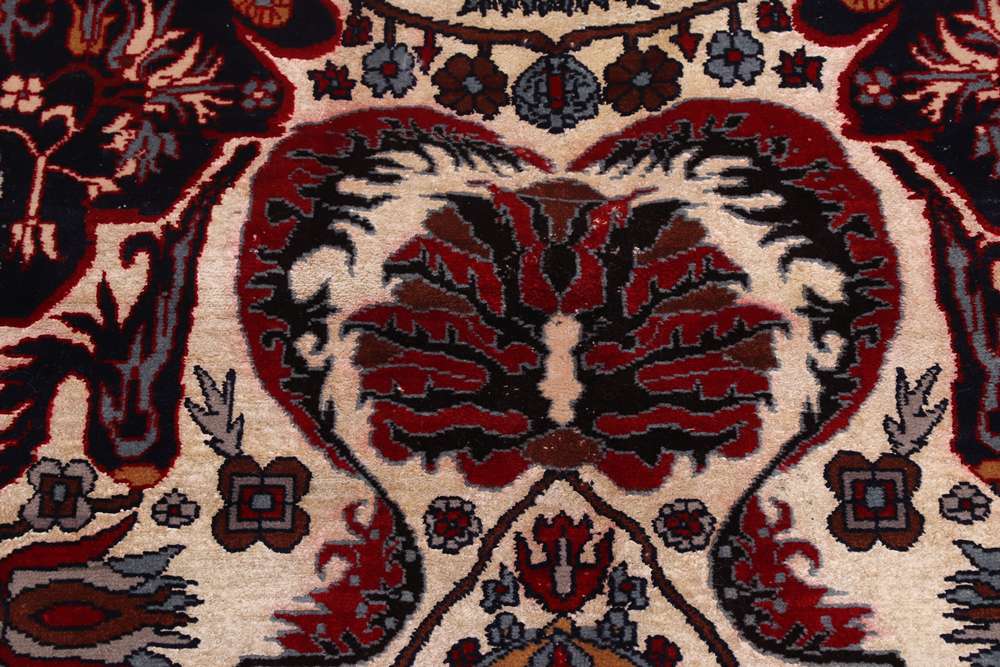 Oriental rug Silk
