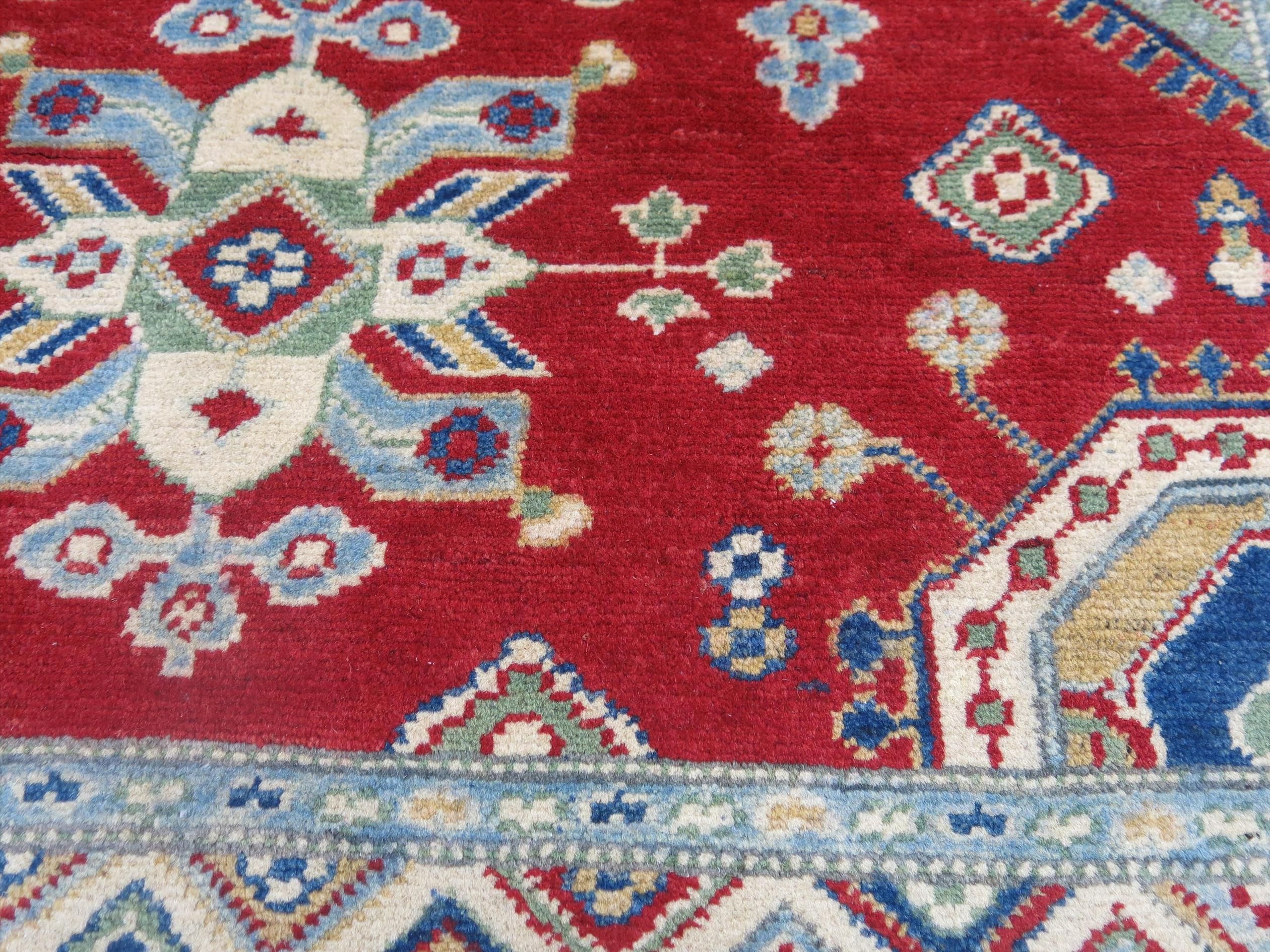 Orientální koberec Kazak