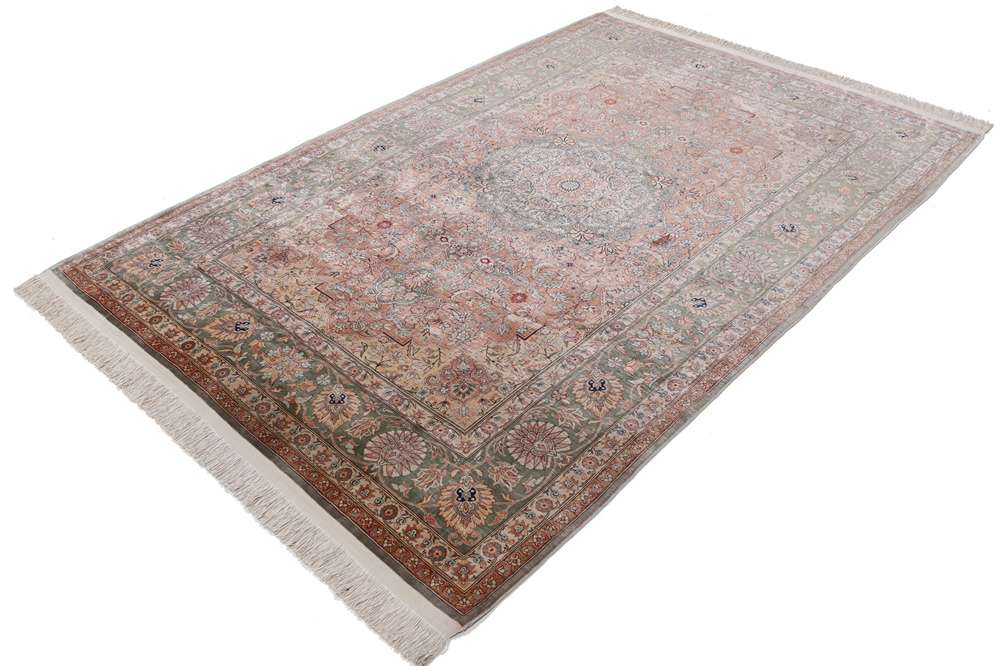 Oriental rug Hereke