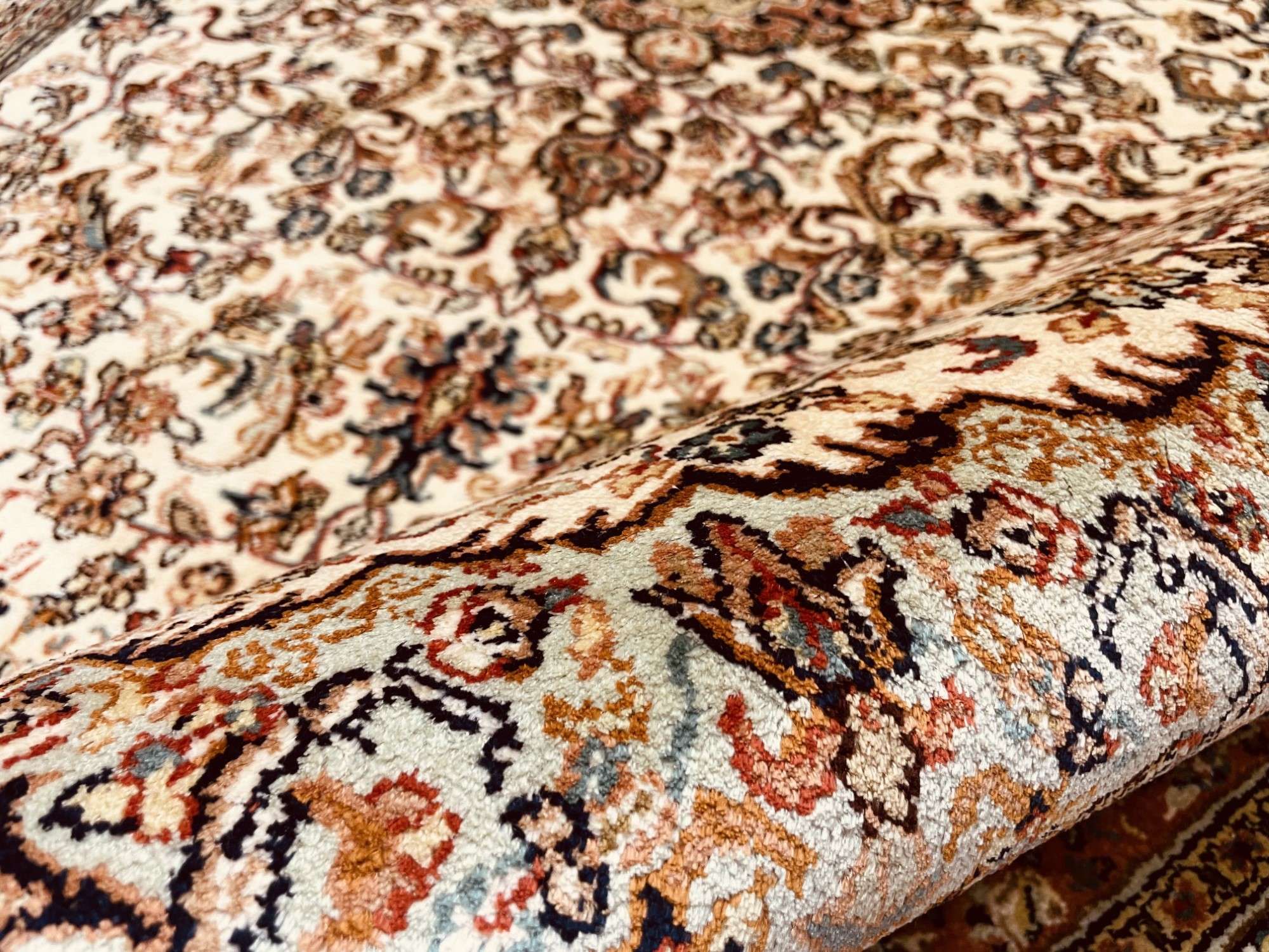 Oriental rug Kashmir Silk Exclusive