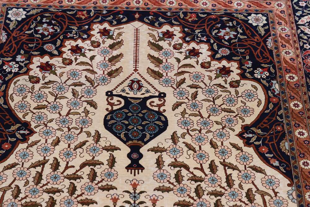 Oriental rug Hereke