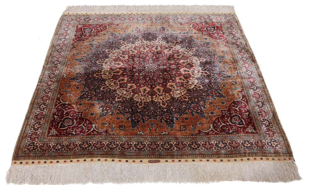 Oriental rug Hereke