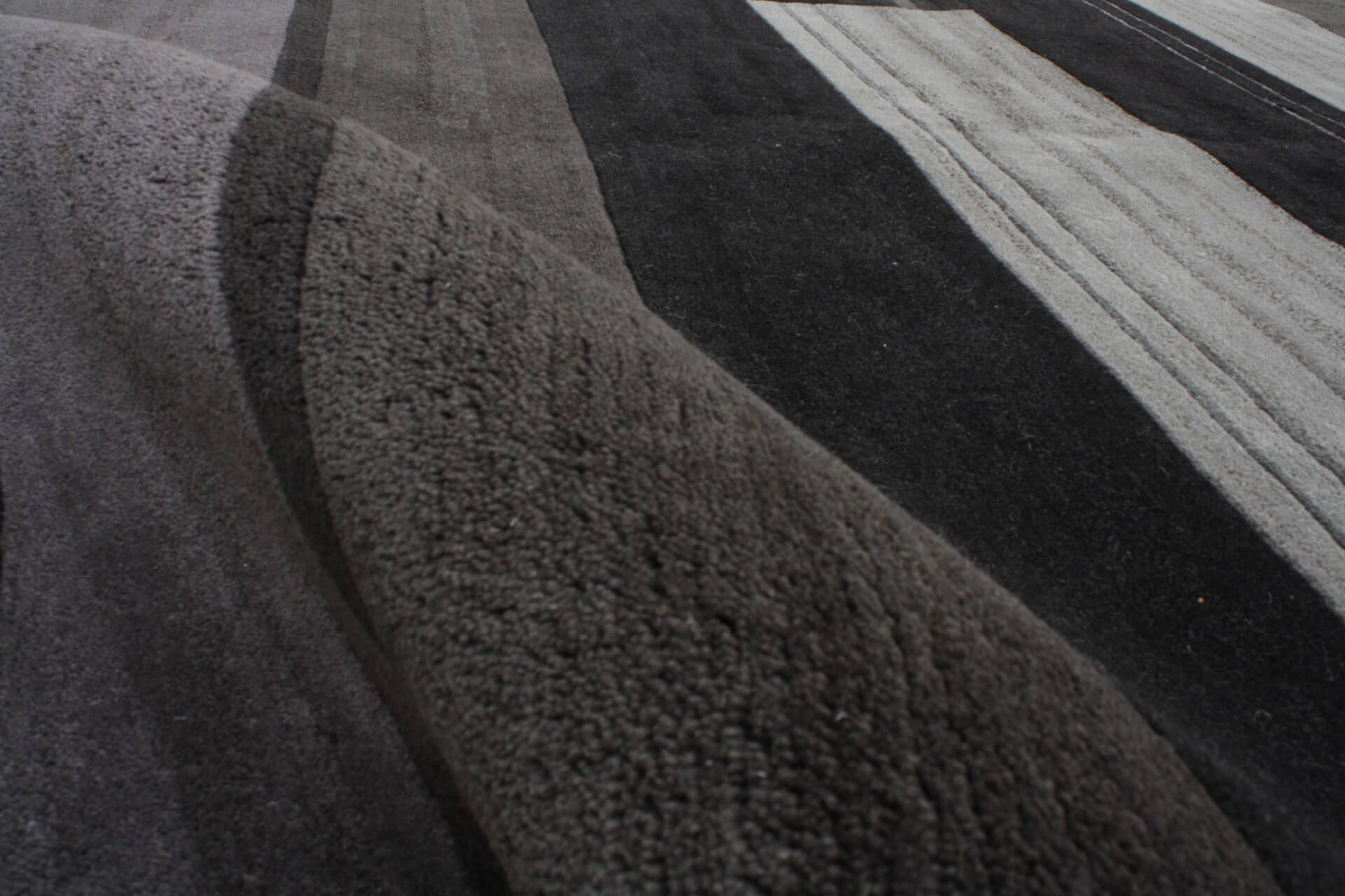 Modern rug Nepal Exclusive