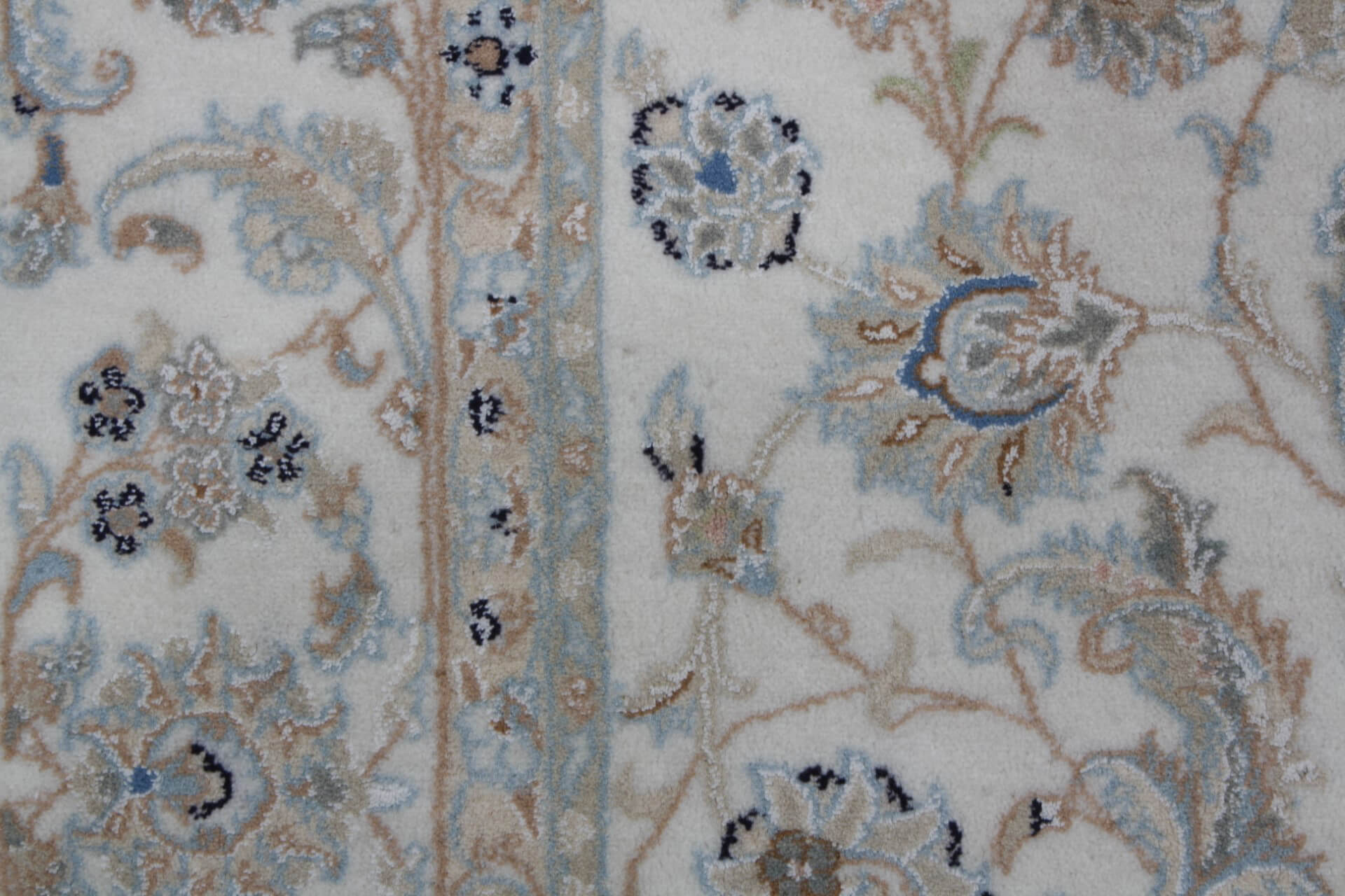 Persian rug Nain Premium