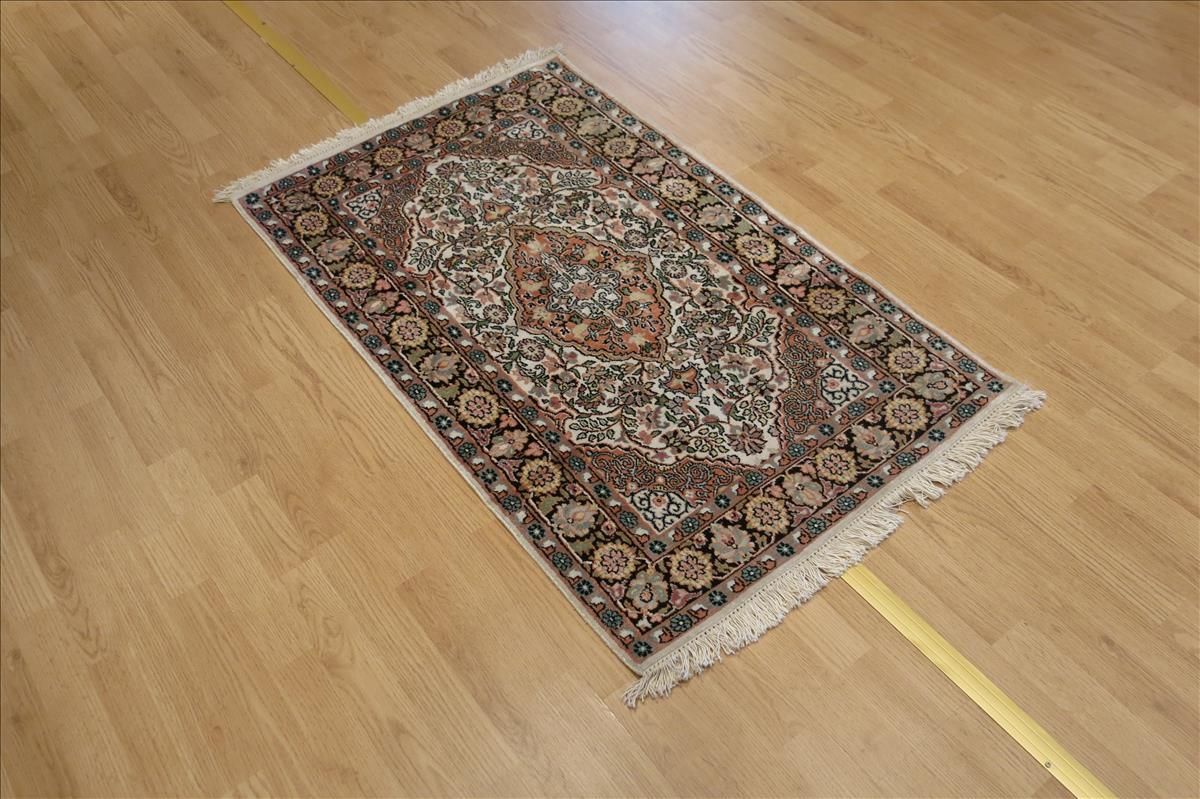 Orientální koberec Qom Super