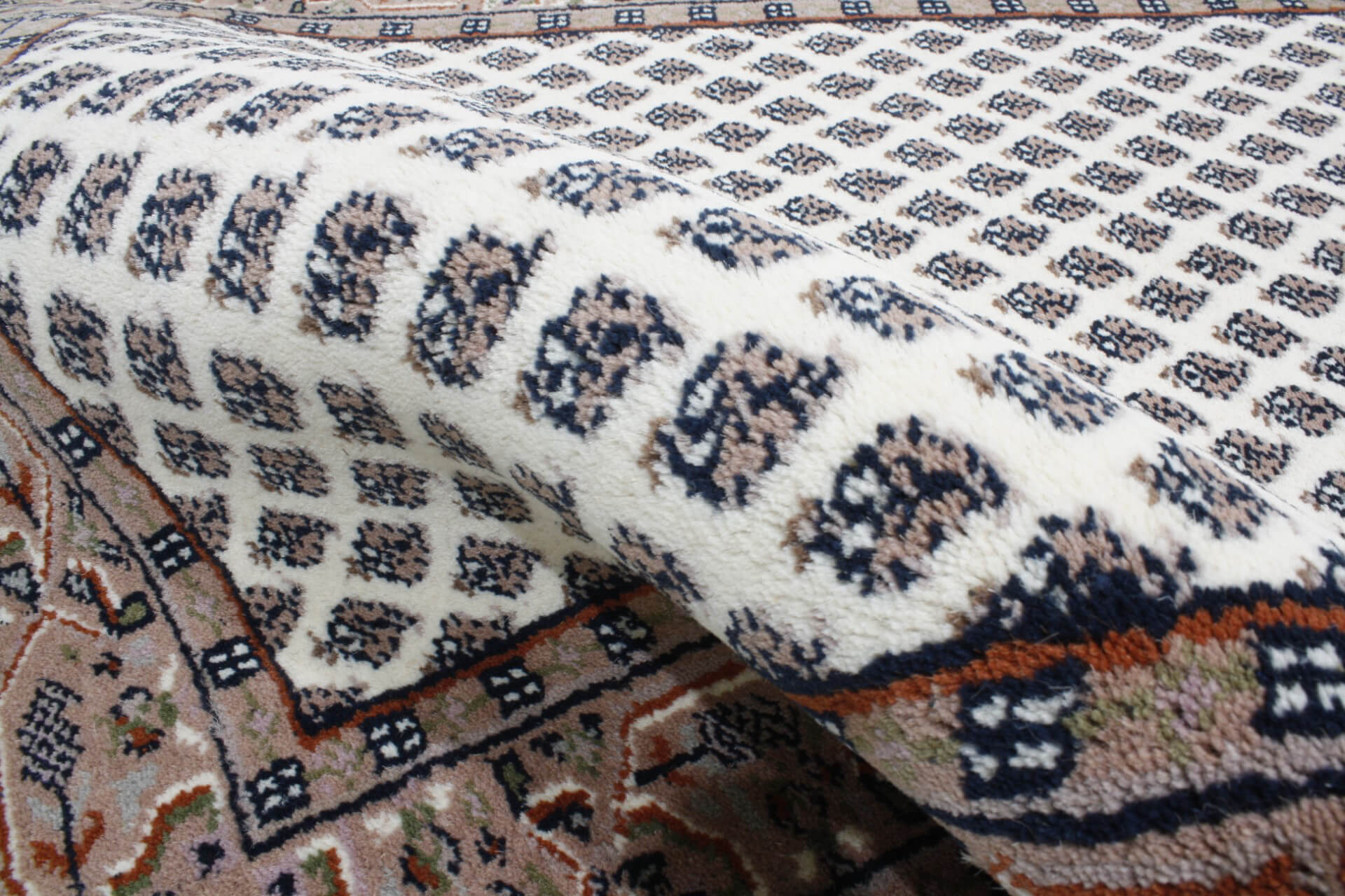 Oriental rug Mir