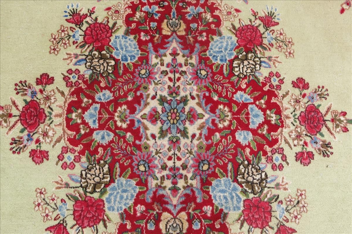 Oriental rug Kerman