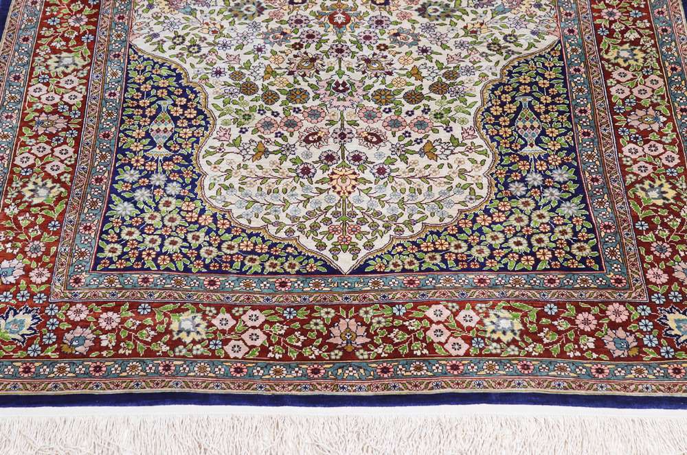 Oriental rug Hereke