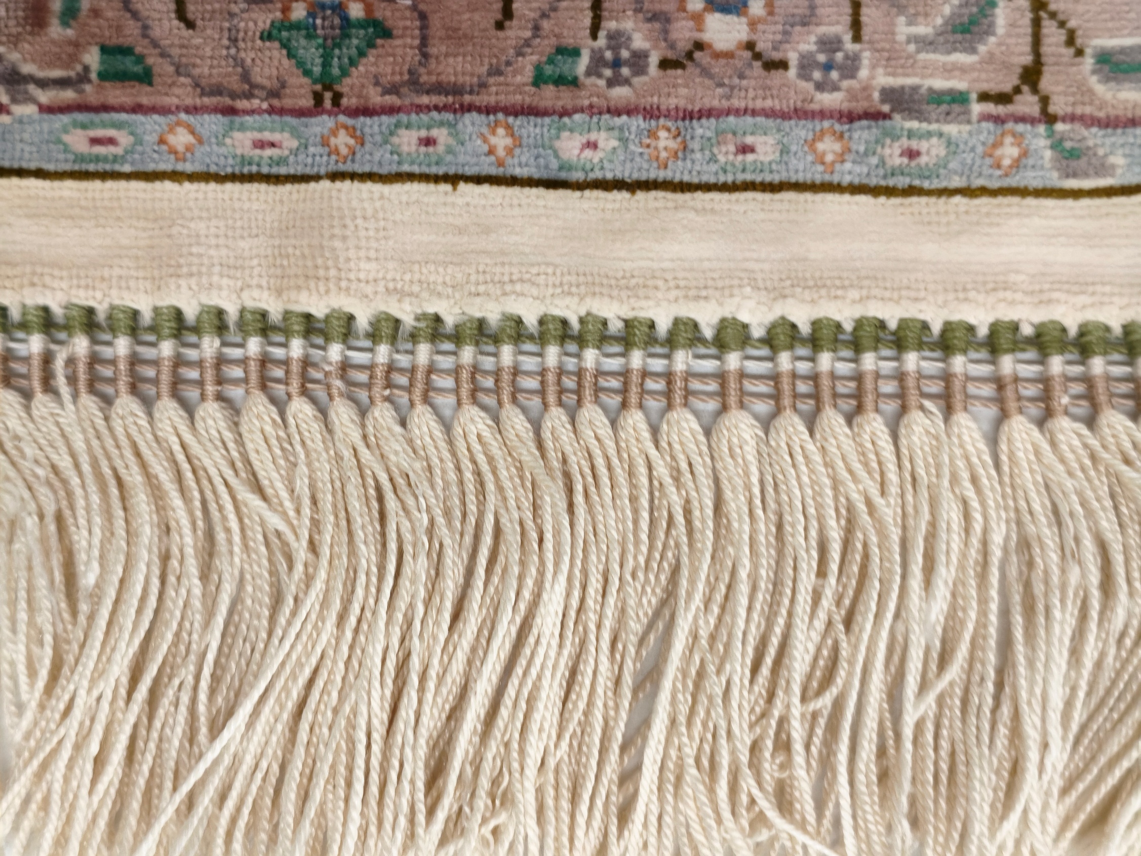 Ghom Silk Imperial