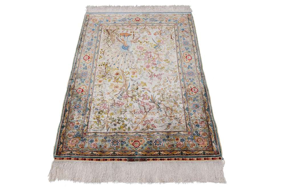 Oriental rug Hereke