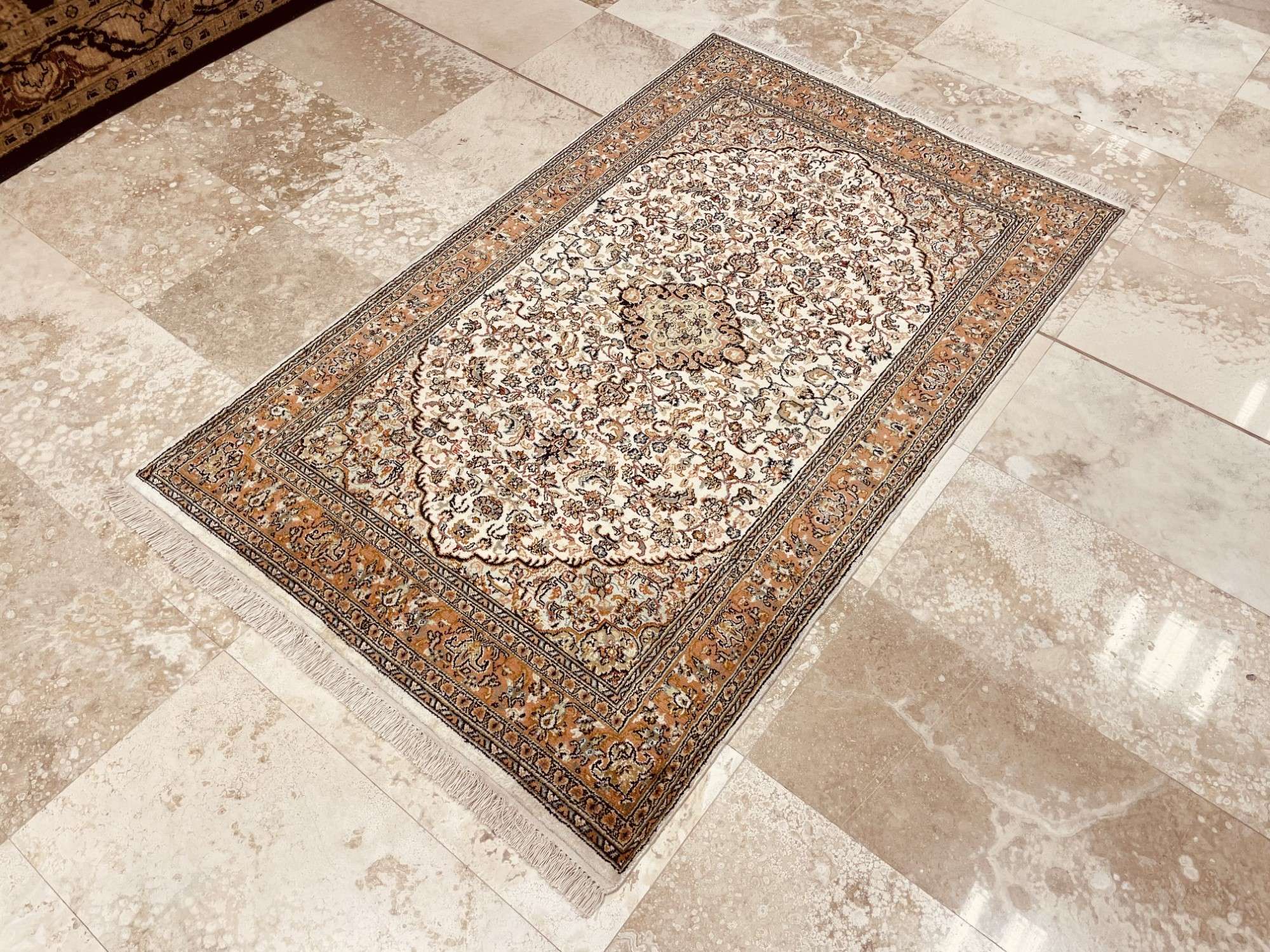 Oriental rug Kashmir Silk Exclusive