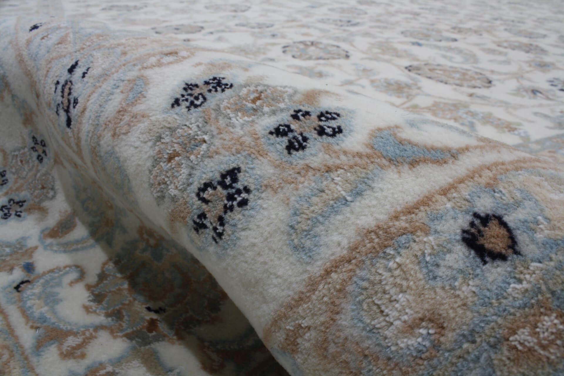 Persian rug Nain Premium