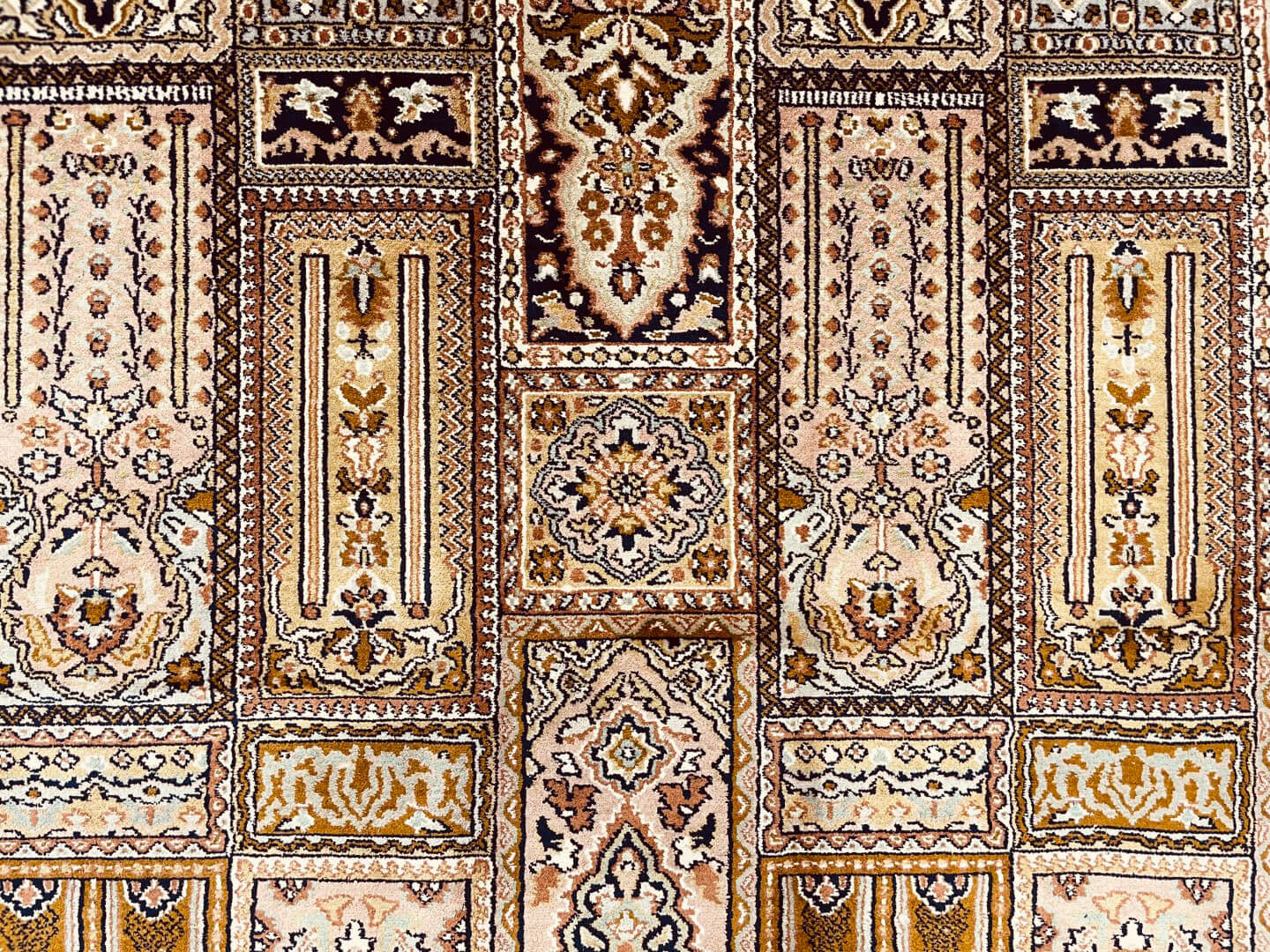 Oriental rug Kashmir Silk/Silk Royal