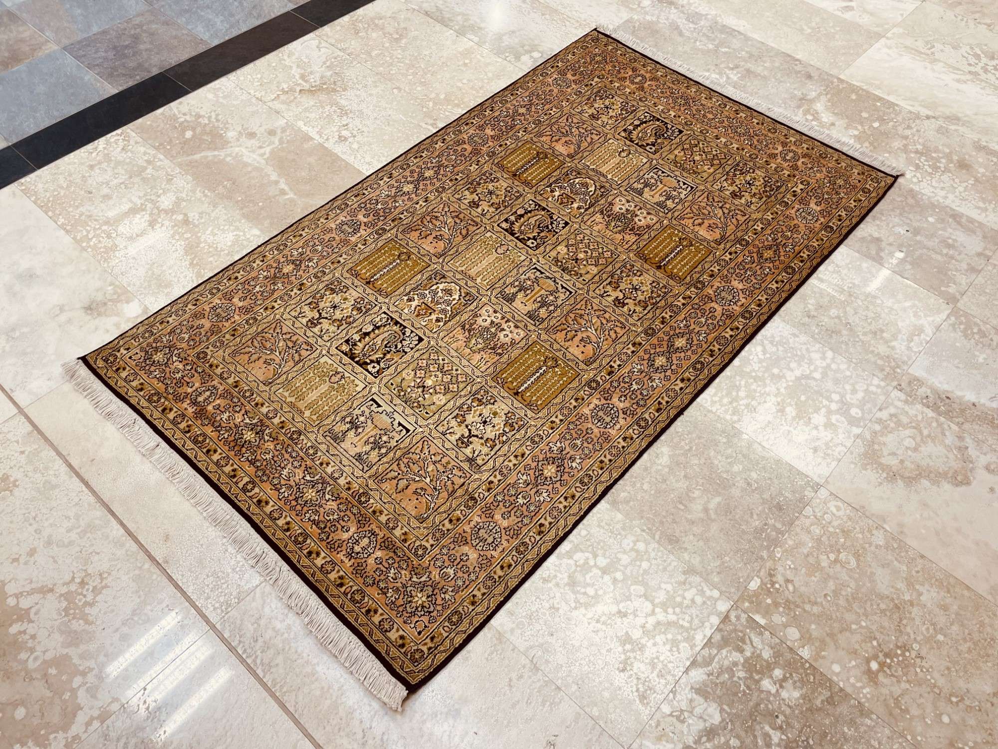 Oriental rug Kashmir Silk Exclusive